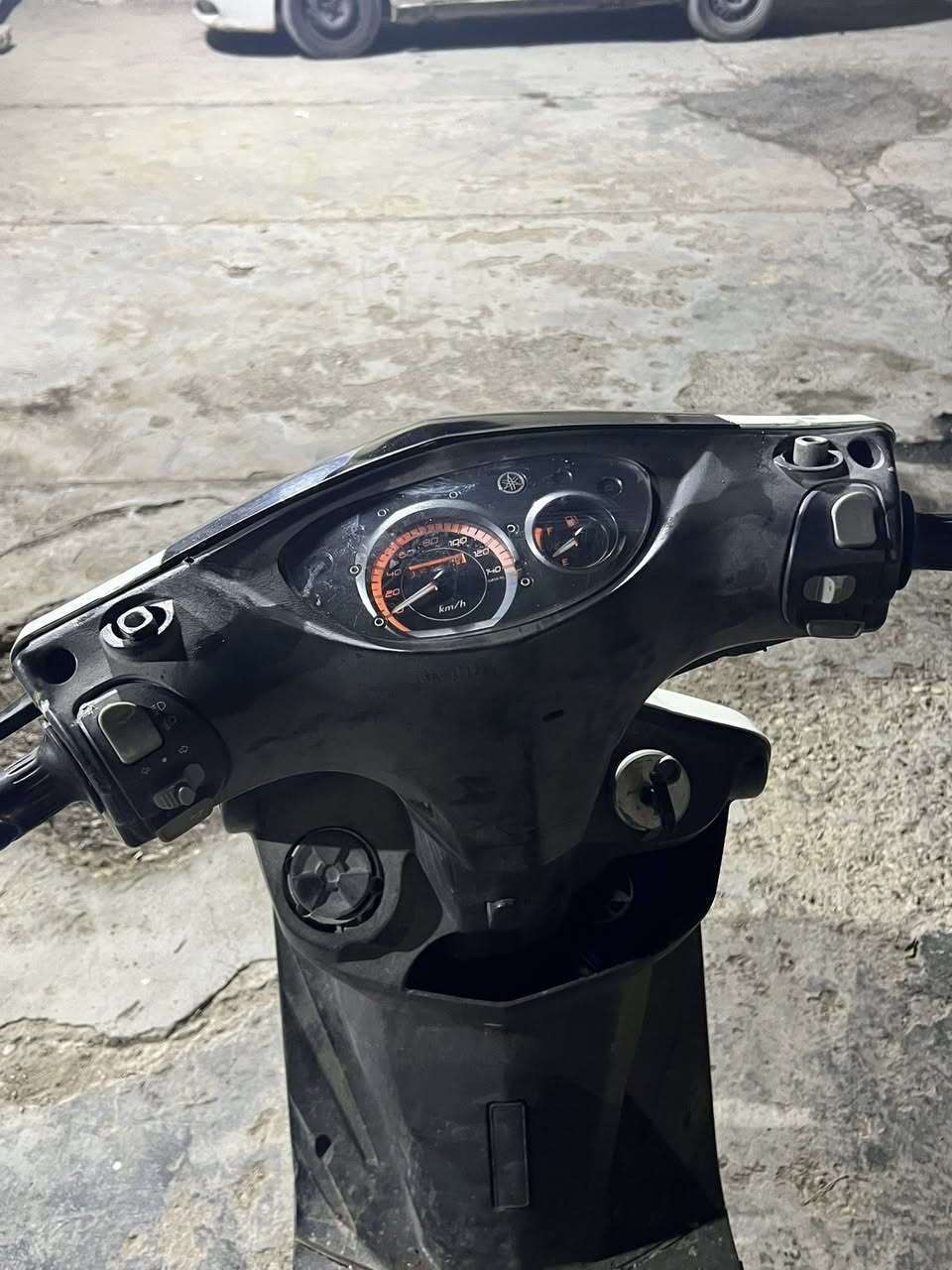 سلام عليكم ماكس ثعلب 140 الدراجه خير من الله مكفوله من المكينه ومن السرقه كلشي بلادي بيها برغي ممفتوح  شلعه ومعدل 
  المكان بغداد كم ساره ***********
