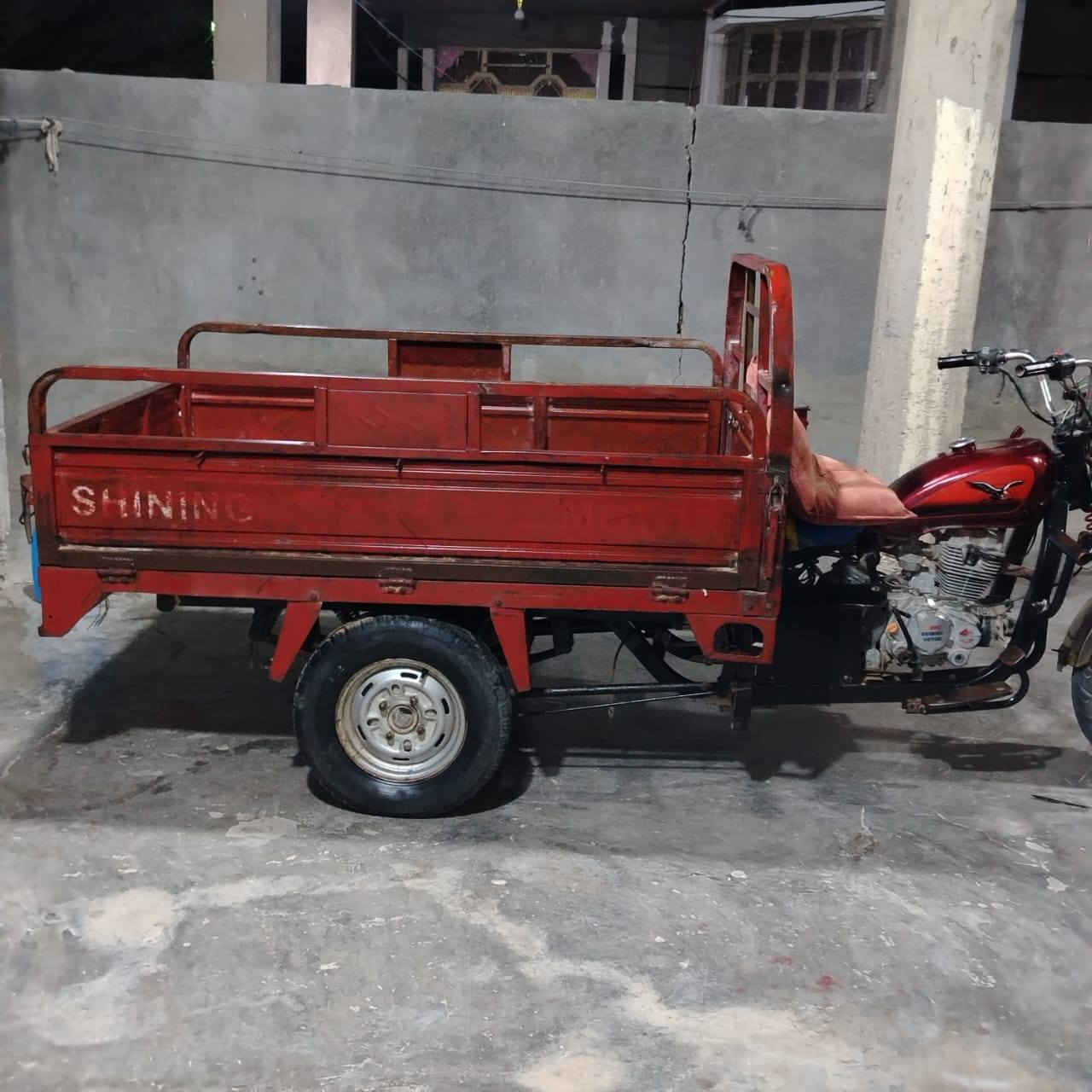 مكلف ستوته للبيع موديل17 محرك 150بلادي شغاله  مال جناي اوراق كامله ومكمركه السعر 800بي مجال العنوان زويه البونمر  ***********
