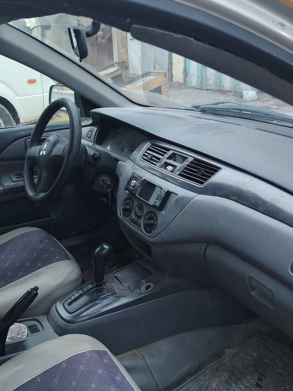 السلام عليكم لانسر موديل 2007 رقم ميسان مشروع وطني  تحويلها بغداد روستميه مكينه بيها بوش يعني بيع كايمه تبريد شغال صدر جيد كير جيد اوتو سياره موضحه بل فيديو سياره بسمي سنويه صاقطه رقم لماني السعر 47 وبيها    مجال *********** سياره موجوده بغداد المعامل العماري
