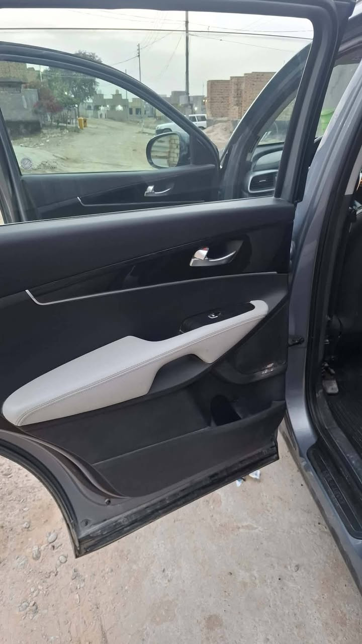 سورنتو موديل ٢٠ أمريكي نص فول بيها بنيد وربع جاملخ رقم انكليزي باسمي تحويل مباشر حادث السياره داخل العراق صور أمريكا مرفقه بالمنشور مكان السياره بابل
رقم الجوال ***********
