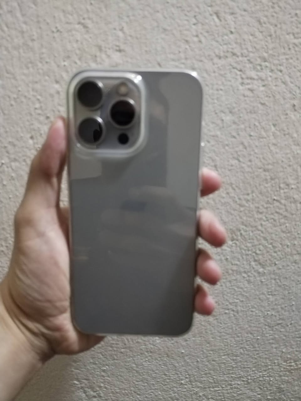 ايفون 15 برو ماكس
ذاكره 256
بطاريه 86ماستر A/AA
شاشه🪛🪛شركه ابل تفصيخ
الدكمه متعلي بس
فيس ايدي شغال 
السعر 750
***********
