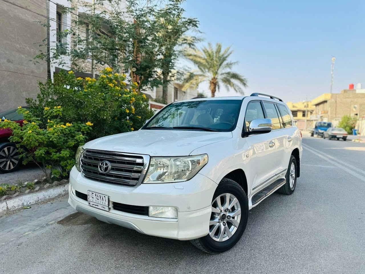 السلام عليكم
الانكدروز ٢٠٠٩ 
رقم بغداد بأسمي 
فول مواصفات 
فتحه 
بصمه 
تبريد ثلاث قطع 
محرك ٦ سلندر 
السياره جاهزه ماببه نقص منضمومه تبريد جديد وتخم تاير ويل كب موديل حديث
بيه صبغ نص جاملغ خلفي 
وباب كلير بدون دواخل 
السعر ٢٥٧ وبيه مجال 
 لاتصال ***********
