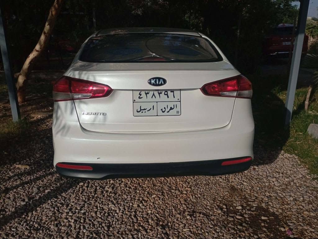 كيا سيراتو 2017 خليجي
السلام عليكم 
كيا سيراتو 2017 للبيع خليجي بيها فقط تعديل بارد بالجاملغ الامامي 
ماشية 77 الف شاشة و كاميرا خلفية و اشاير بالمري و تحكم ستيرن 
السعر 130 ورقة 
مكان السيارة النجف 
*********** النجف, العراق
