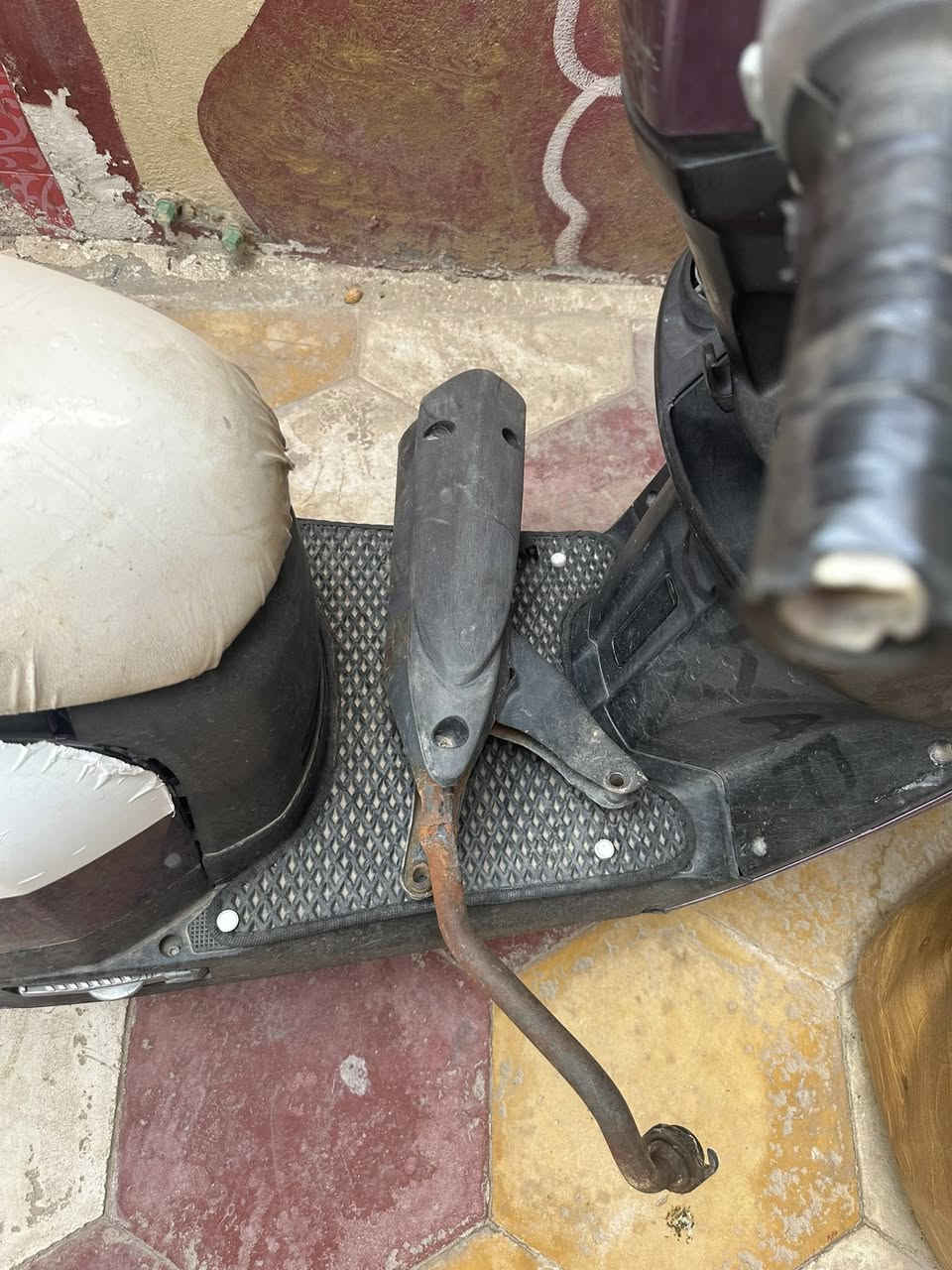 ماكس بوليس للبيع دراجة متروكه شغاله بس عوزه كابريته و فيت بم بي وصخ أبيعك كوم حديد سعر خاص ليريده يراسلني ويدلل


**إذا كنت صاحب هذا الإعلان وتريد حذفه لأي سبب، رجاءا أرسل رسالة إلى الدعم الفني**