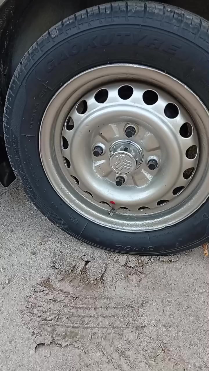 اخوان سلام عليكم ورحمه الله وبركاته..سايبه مديل 11سياره رش عام مكفوله من تبديل..محرك جديد شرط كير شرط تخم تاير جديد باتري جديد دواخل حلوه..سياره كنراتها وصفاحها موس كدام عينك وتفرج ترايك وين مايعجبك رقم كربلاء شبه مميز رقمها شرط المداور..
سعر المطلوب 33وبها مجال قليل حك جيه مكان سياره كربلاء 
***********
اخوان سياره متعوب عليها ونشرتها بسعر مناسب تراجاكم الخاص مغلق فقط اتصال..وشكرا
