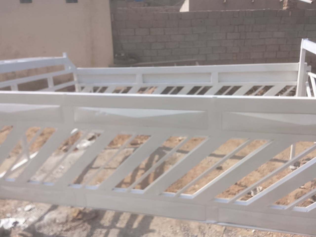 السلام عليكم محجر سياره بومه نثيه تزگام ونضيف مكاني بابل القاسم السعر 230 الاتصال ***********
