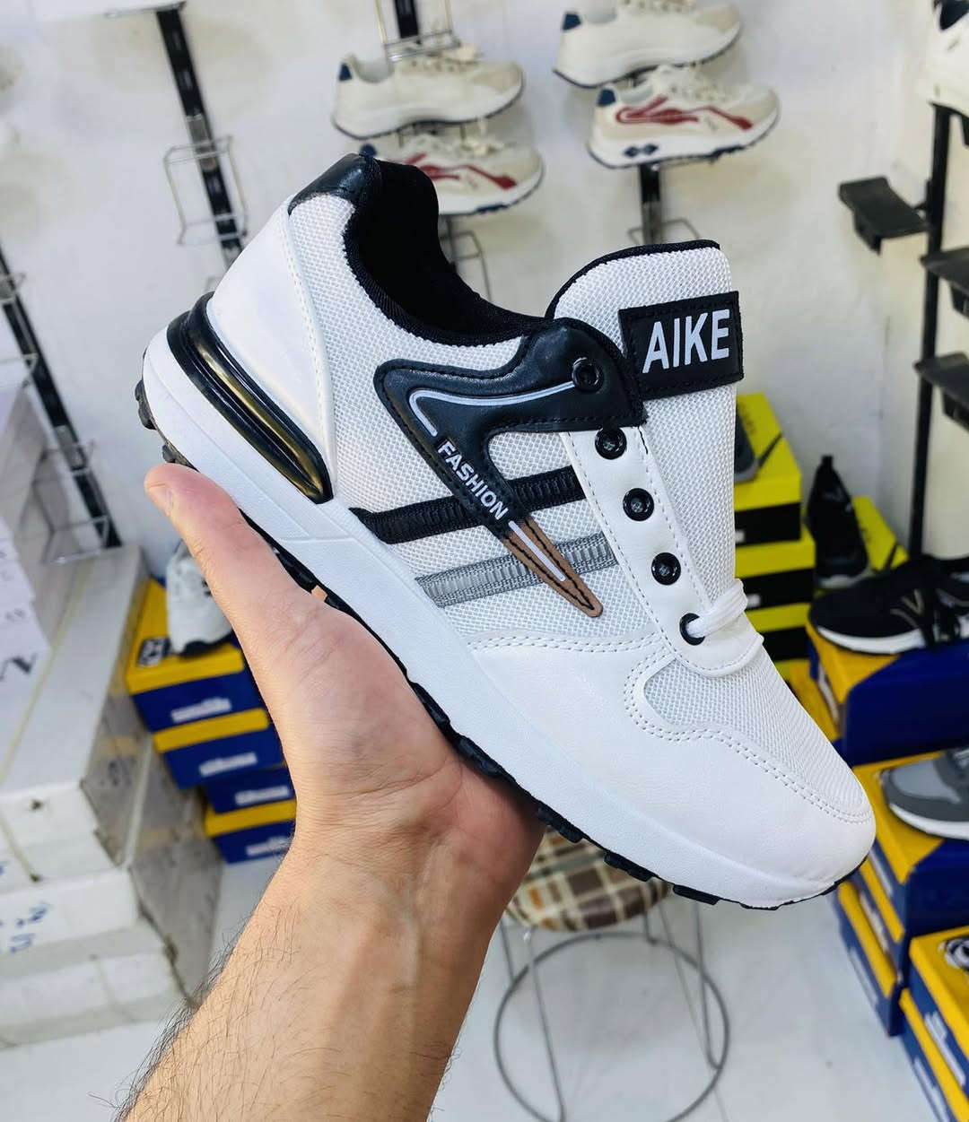 اللهم صل على محمد وال محمد 

حذاء رجالي شبابي كوالتي عالي وخفيفة جدا

السعر10الاف فقط 

القياسات 40 41 42 43 44 45

توصيل داخل الكوت الفين دينار

اقضية جميع المحافظات 5 الاف

للحجز مراسله البيج او الاتصال

*********** احمد 

*********** واتساب

العنوان كوت داموك ال150 مقابل حديقة السيسبان

الفرع الاول تنزيلات احمد للالبسة الرجاليه والشبابيه بسعر الشورجة

الفرع الثاني تنزيلات احمد للاحذية بسعر الشورجة

الفرع الثالث تنزيلات احمد للالبسة النسائية بسعر الشورجة
