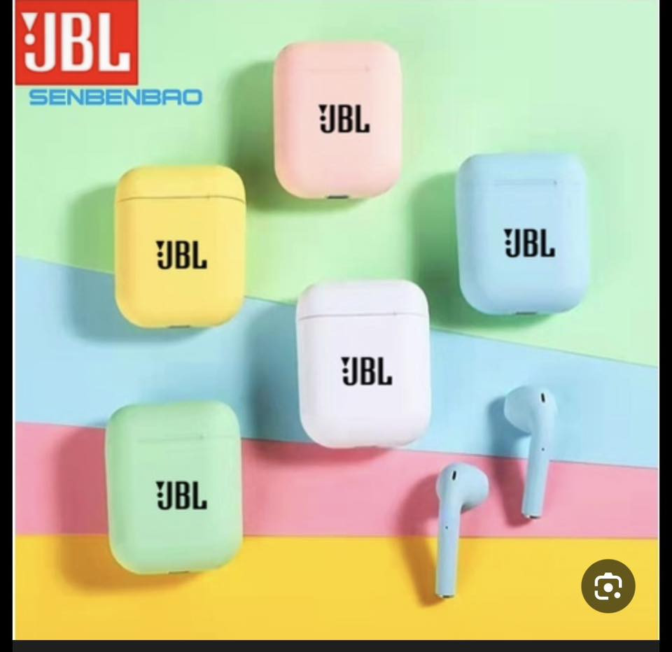 هذه علبة سماعات أذن لاسلكية من نوع JBL Wave Beam باللون الأزرق.
تتميز بتقنية صوت جهير عميق (JBL Deep Bass Sound). 
عمر البطارية يصل إلى 32 ساعة (8 ساعات في السماعات + 24 ساعة في العلبة). 
مقاومة للماء والغبار بمعيار IP54. 
تدعم الشحن السريع، حيث توفر 10 دقائق من الشحن ساعتين من التشغيل.
سعر ١٥ الف


**إذا كنت صاحب هذا الإعلان وتريد حذفه لأي سبب، رجاءا أرسل رسالة إلى الدعم الفني**