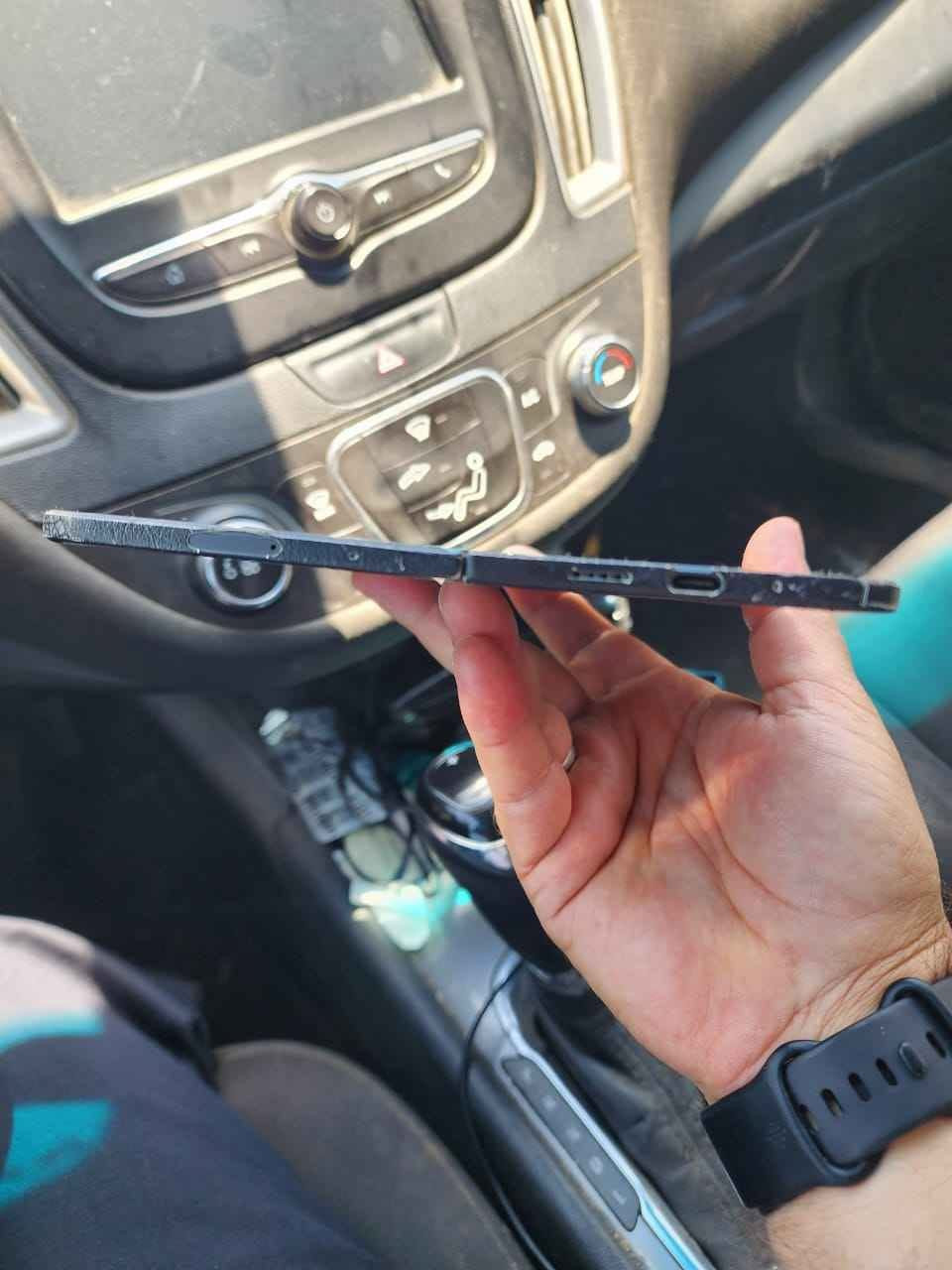 256GB
RAM 16GB
Screen LTPO OLED 120HZ
Battery 4650 mAh 21w fast charging
مۆبایلێکی خاوێن و بێکێشەیە 
موبال بدون بدون مشاكل زمان اکو توصيل السليمانية, العراق


**إذا كنت صاحب هذا الإعلان وتريد حذفه لأي سبب، رجاءا أرسل رسالة إلى الدعم الفني**