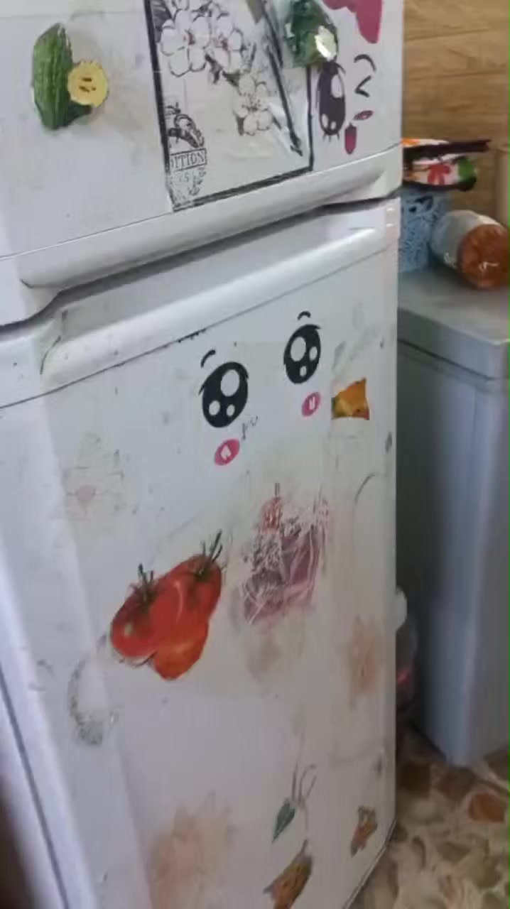 سلام عليكم غراض للبيع سعر مناسب  مستعجلين على البيع لضيق المكان العنوان الحريه الاولى الاسعار بيها مجال
ثلاجه بيكو  75 مجمده كهرمانا  75 ميكروف 50 ما داخلات تصليح نظيفات كلش للإستفسار ***********
