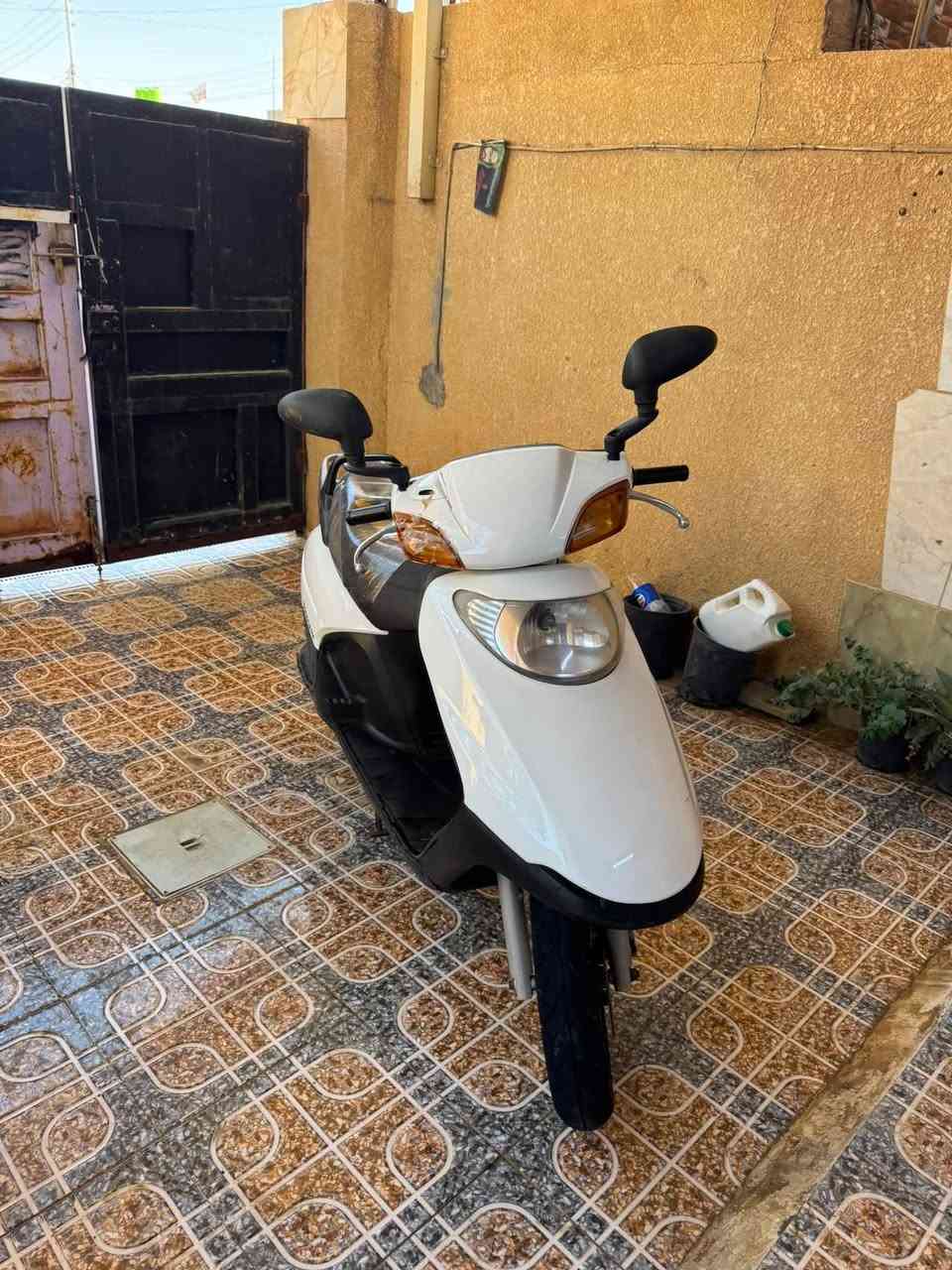 السلام عليكم سبيسي بيع او مراوس كاملة مابيهة اي نقص المكان ديالى الخالص
***********
