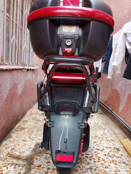 دراجه شحن للبيع جديده مستخدمه شهرين رايده بمليون و100 وبيها مجال حك الجيه ***********
