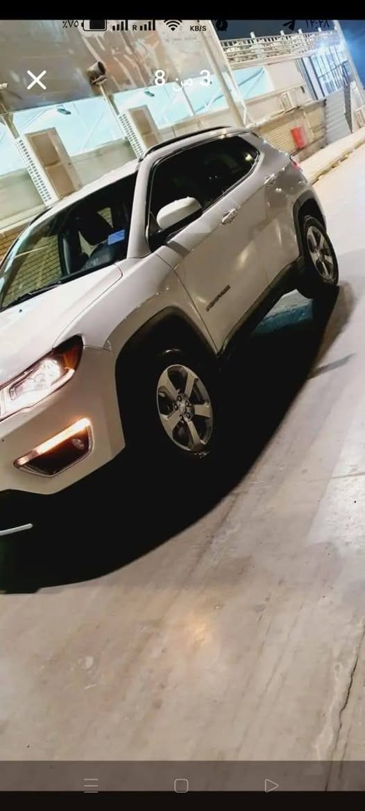 🔥 مستعجل للبيع اليوم بالكوت 🔥
جيب كومباس 2019 أمريكي - LT 4WD
اللون: أبيض | الداخل: جلد + قماش أسود
المسافة: 148 ألف كم 
✅ المواصفات: بصمة تشغيل، شاشة أندرويد كبيرة، كاميرا خلفية، سايد بريك أوتو، تحكم ستيرن، مري كهرباء، 4 مودات قيادة، سنتر لوك، بلوتوث
✅ المحرك: 2400cc مفتوح وتبديل بستم مكسور + كرنك + سبايق + أويل سيل كامل. انشد يم فيتر خبرة وشغال 100% + ضمان شهر
❌ العيوب: تبريد يحتاج كومبريسر فقط، دعامية أمامية ضربة خفيفة تجميلية

السنوية: وكالة كاملة | جميع الكماليات شغالة عدا التبريد

السعر: 100 وبيها مجال ورقة كاش فقط وما أبيع أقل
المكان: الكوت - تعال شوفها وجربها بنفسك

للتواصل الاتصال على الماسنجر 
البيع مباشر بدون دلالين


**إذا كنت صاحب هذا الإعلان وتريد حذفه لأي سبب، رجاءا أرسل رسالة إلى الدعم الفني**