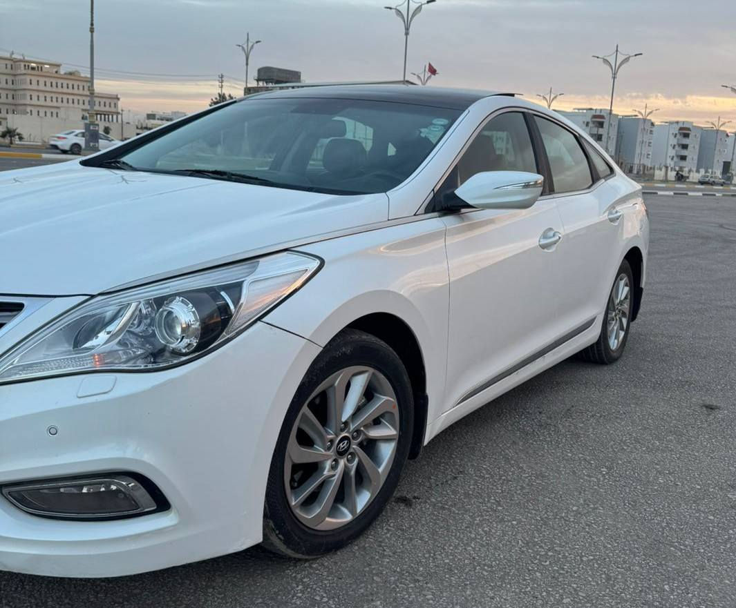 السعر 133 الاستفسار*********** هونداي ازيرا 2014 خليجي مكفولة كفاله عامه حته دعاميات مكفولات فول مواصفات بنرلمه فتحتين شاشه تحم ستيرن كامره  كشنات كهرباء تبريد تدفهه بل كشنات لايت زنون بلاد كشنات جلد رادار امامي جانبيه كهربائيه بصمت تشغيل بصمت ابواب اشاير بل مري مري شفط بردات خلفيه تبريد قطعتين ثلج حداديه تخم تايرمكينه 6 سلندر وكير مكفولات رقم دهوك تريد تحويل تريد وكاله مضمونه مكان السياره كربلاء
