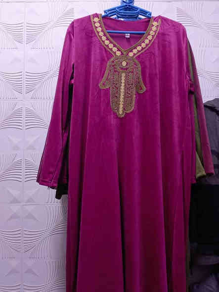 السلام عليكم
شلعه ملابس شبابيه  ونسائيه وأطفال جديد وباله 
مكاني الحله ***********
