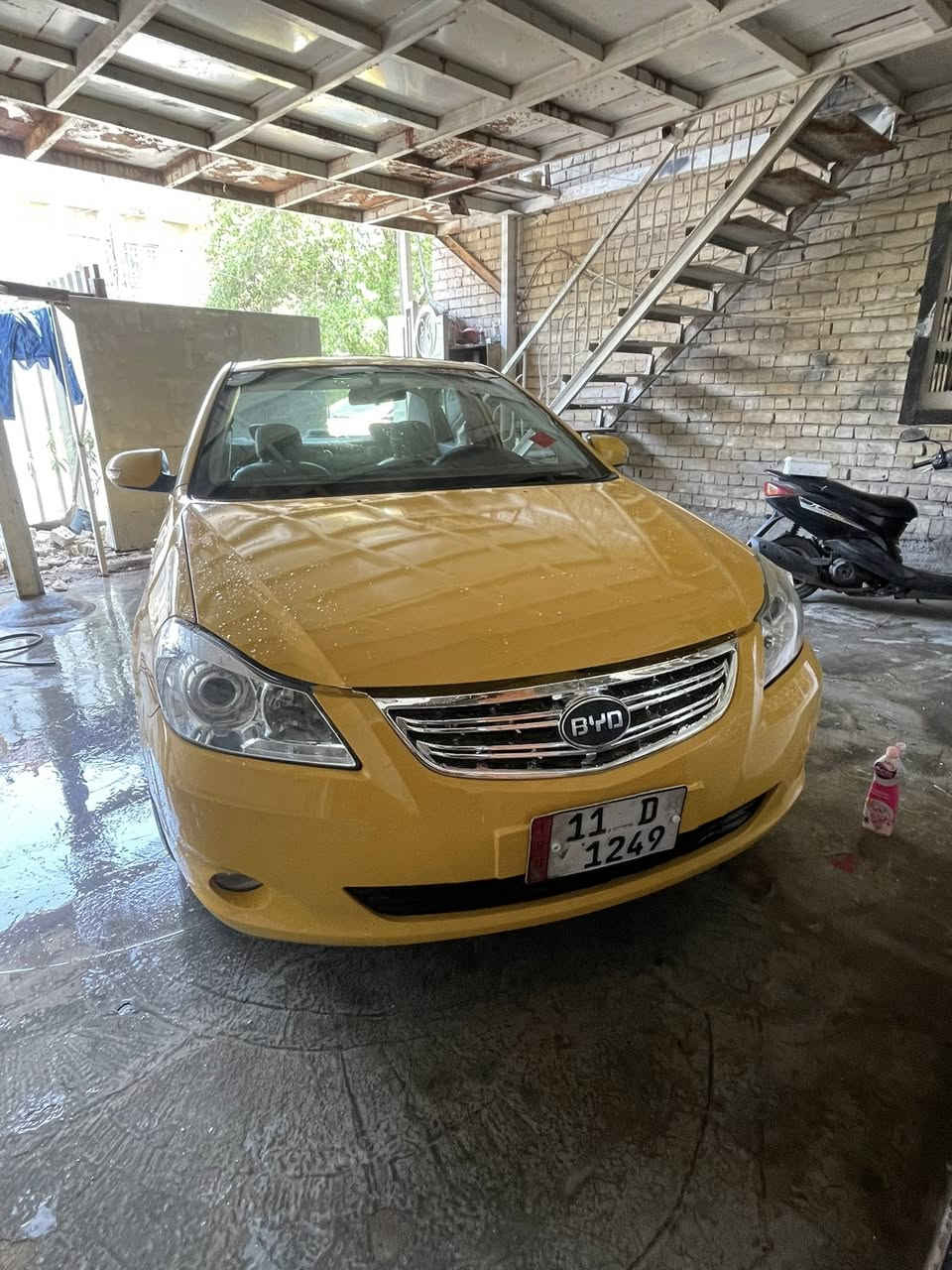 السلام عليكم بي وادي G3 2013 فول مواصفات بصمه تشغيل عن بعد شاشه حساسات خلفيه سلايت صدر امامي خلفي جديد تخم تاير جديد منضومه تبريد ثلج 
سياره بلاديه ماعده جاملغ وبنيد والغد والباقي كفاله 
تكم وحوض وشواصي مكفوله كير ومكينه كورلا 1800 حديث نحله السعر ٤٦ وبيه مجال رقم بغداد مصفره هيئه وغرامات تحويل ثاني يوم ***********
