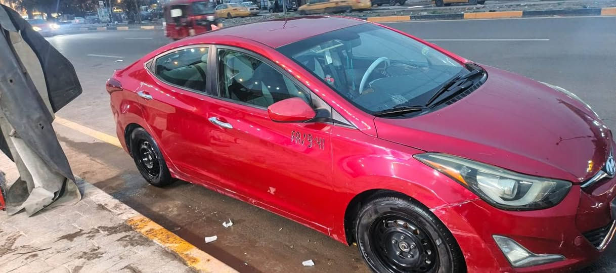 السلام عليكم النترا 2014بسمي سنويه لل28سياره جاهزه سعره 120وبيه مجال مكان السيارة  حي اور ***********
