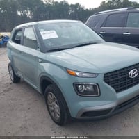 للبيع 2025 HYUNDAI VENUE SE #شراء_جديد من المزاد   الضرر والتفاصيل داخ...