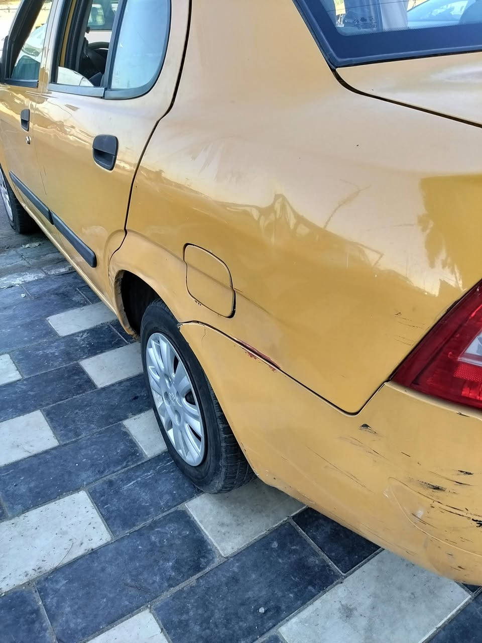 طيبة 2015 بغداد نضيفة صدر وكير جديد والمحرك مستحق والكهربائيات كله شغالة باسمي رقم انكليزي جديد ***********
