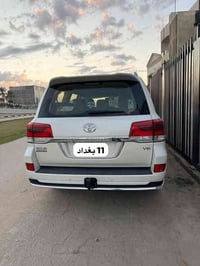 من رخصة الادمن  لاندكروز بغداد 2019 ساز ماشية 95 الف مكفولة كفالة عامة...