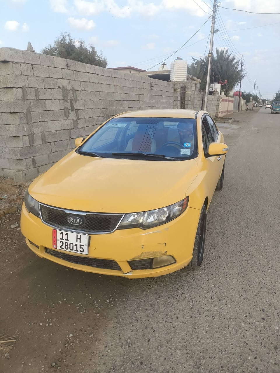 السلام عليكم 
كيا فورتي 2010
وارد امريكي 
محرك جديد 2400 
ضرها جاملغ خلفي سايق 
رقم بغداد بسمي تحويل 
نوزلاته تعبانه  صدر نص عمر 
مكان بغداد  السعر 77وبيها مجال 
‏‪0784 757 3395‬‏
