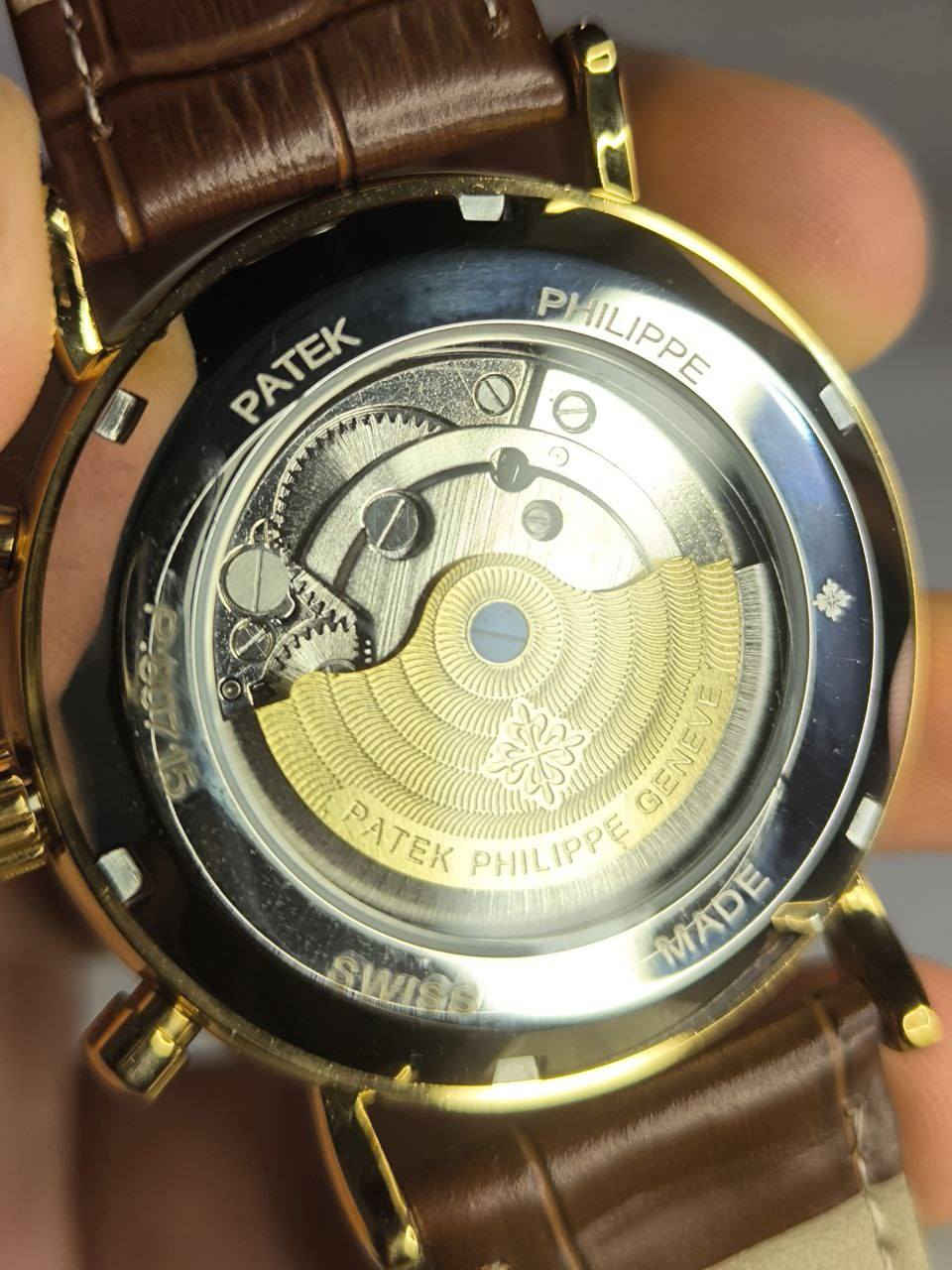 باتك فلبPatek Philippe
تحفه فنيه تتخطى مفهوم الوقت 
ميكنة اوتماتيك قلب مفتوح (جميع السناتر شغالة)
تحتوي ع4 تحكمات 1مخفي
ميناء مميزة مزودة بمنافذ تاريخ شهري وايام مع فول لامينوس ارقام واميال 
زجاج زفير ضد الخدش
مقاومة الماء والغبار 
الهيكل مصنوع ستانلس روز كولد
مختمة بالكامل
سير جلد طبيعي  

ملاحظة متوفره قطعة واحده فقط
 
السعر :- 70 الف ع اول تم 
للحجز والاستفسار يرجى الاعتماد خاص


**إذا كنت صاحب هذا الإعلان وتريد حذفه لأي سبب، رجاءا أرسل رسالة إلى الدعم الفني**