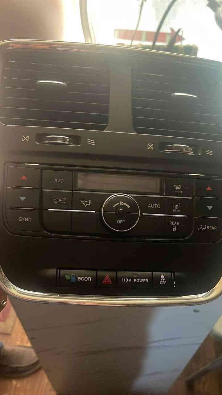 يتوفر صدر جميع سيارات امريكي
عروض بالاسعار لنهاية السنة

ضمان ٦ اشهر 
يتوفر قطع غيار كونترولات جام شريط ستيرن كارتات ابواب بيع وتصليح مع الضمان وتصليح كافه انواع الكارتات الالكترونيه مع الضمان وتصليح قواعد فيوزات داخليه وخارجيه
السنك مقابل كراج طوابق القديم
مصطفى العزاوي
التصليح مع الضمان مع توفر قطع جديدة للاستفسار
***********
