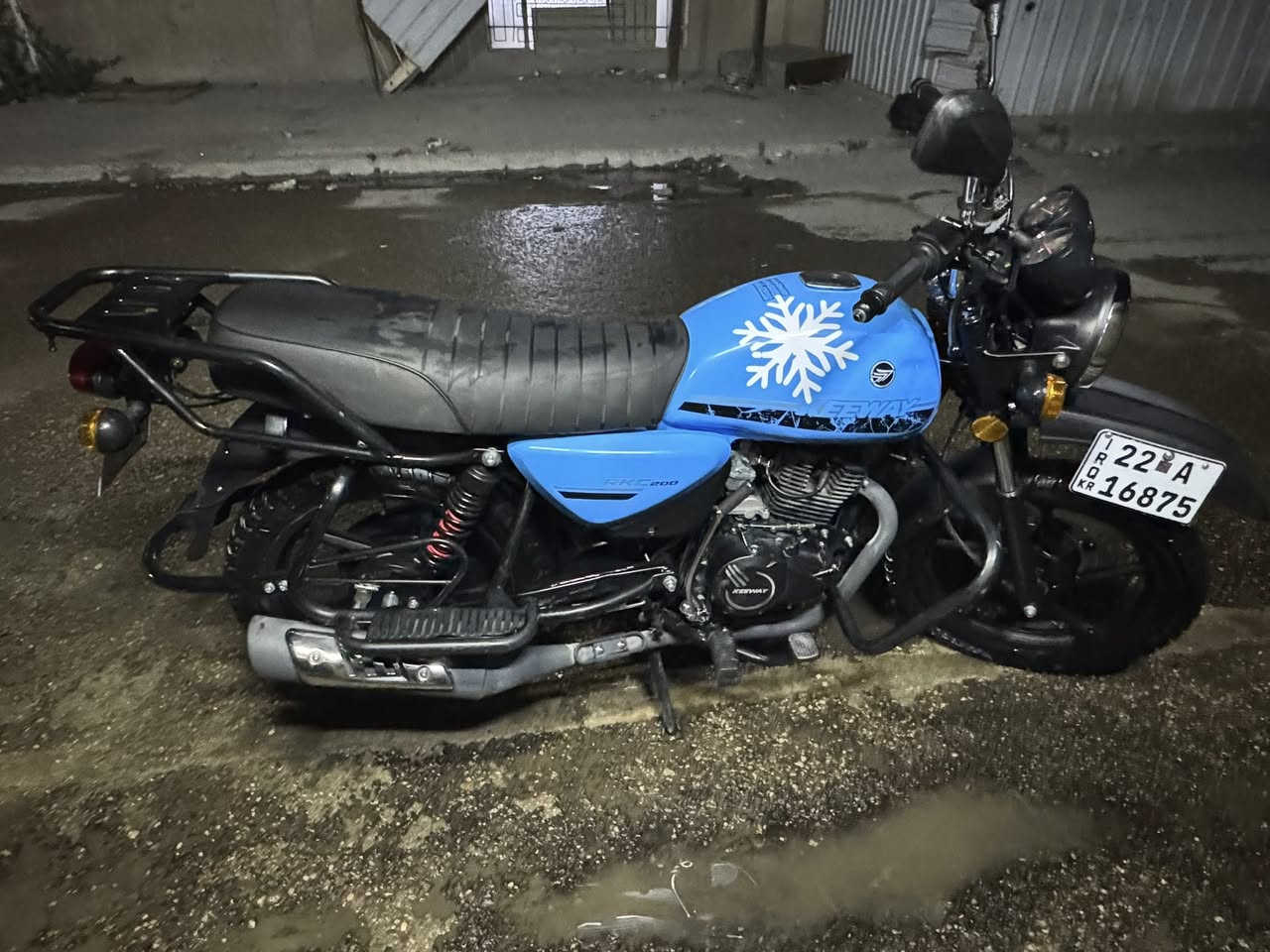 السلام عليكم  دراجة ار كي (كيواي) موديل 2025 شهر ال12 مكينه 200 دراجة زيرو بعده بحاله الشركة  كل نقص مابيه  كفاله عامه سنويه رقم (اربيل ) تحويل ثاني يوم الدراجة خير من الله ما مشتغله دلفري مال دوام روحة جيه السعر 2700 وبيه مجال حك الجيه مكاني بغداد البياع الشرطه الرابعه *********** متواجد وتساب  تحياتي
