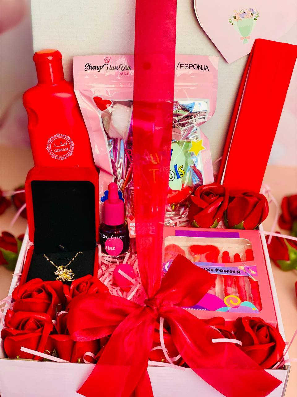 بوكس عيد الحب اللي يخطف القلب 🌹💝
مو هدية وبس…
هاي رسالة حب  ❤️✨

ورد أحمر يعشق 🌹
بوكس أنثوي يدوّخ من أول لمسة 🌸
إكسسوارات ناعمة تلمع مثل المشاعر ✨
وتفاصيل مرتبة تحچي: أحبچ بدون كلام 😍

🎁 بوكس يحضن كل الإحساس
لحظة تفتحها وتبتسم
وتتأكد إنك اخترت الصح 💖

مناسب للحبيبة ❤️
للزوجة 👩‍❤️‍👨
أو دلع راقي لنفسچ لأن الجمال حب ذات 🤭❤️


**إذا كنت صاحب هذا الإعلان وتريد حذفه لأي سبب، رجاءا أرسل رسالة إلى الدعم الفني**