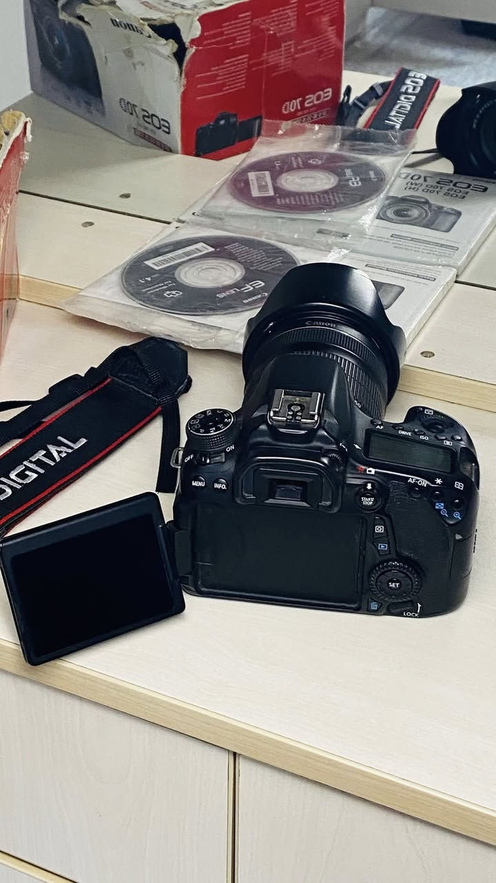 70D linse 18-135
320$ clean 100%


**إذا كنت صاحب هذا الإعلان وتريد حذفه لأي سبب، رجاءا أرسل رسالة إلى الدعم الفني**