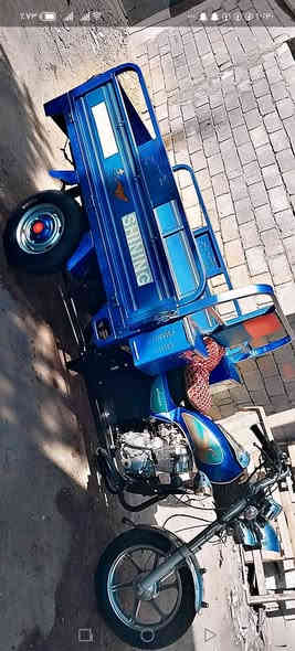 السلام عليكم شباب ستوته لبيع الموديل 23 ستوته مكفوله كله اصولياته كامله أوراق كهربائياته شغاله كله شاصي مكفول محرك مكفول السعر (2400) المكان البصره حيانيه الرقم *********** وبيه واتساب وعلى الرصيد
