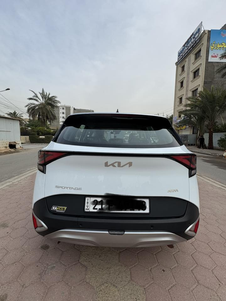 السلام عليكم
كيا سبورتج ٢٠٢٥ وكاله nim للبيع
السياره مكفوله كفاله عامه من الشخط والرصعه والحمدلله وجديده بوضع الوكاله
ماشيه ٨٥٠٠ كيلو فقط
فول مواصفات عدا  البانوراما والجلد
المواصفات 
جنطه كهرباء 
تدفئه كشنات وستيرن
كشنات اماميه كهرباء 
بصمه
٤ وضعيات قياده
شفتات ستيرن 
 رادار جانبي
حساس امامي  خلفي وكاميرا وباقي المواصفات المعروفه
فول مواصفات 
السياره رقم سليمانيه ب اسمي شرط التحويل
مكان السياره بغداد حي الجامعه او يرموك
للاستفسار 
***********
