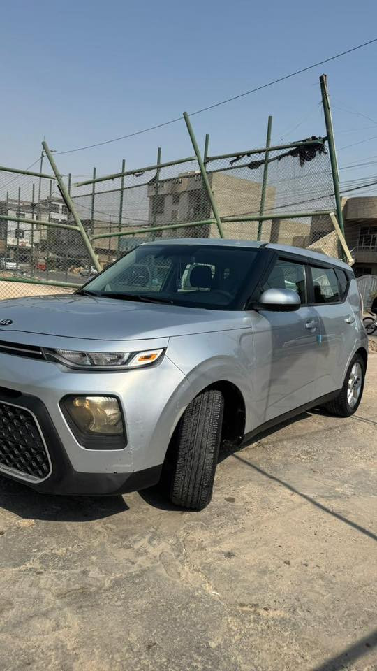 السلام عليكم
كيا صول 2020 للبيع
لون سلفر محرك 2000 دوش  رقم بغداد الماني 
سنوية ب اسمي 
مواصفاتها :
كاميرا
شاشة
رادار امامي
رادار خلفي
رادار جانبي
توقف ذاتي  امامي خلفي
مثبت سرعة
تحكمات ستيرن جهتين
ابل كار بلاي 
منافذ USB
وضعية قيادة عادي+سبورت
وباقي المواصفات المعروفة عدا الفتحة والبصمة
گير ومكينة خير من الله مكفولة
تبريد ثلج

مكاني بغداد العبيدي
السعر 130$  وبيها مجال بسيط

***********
