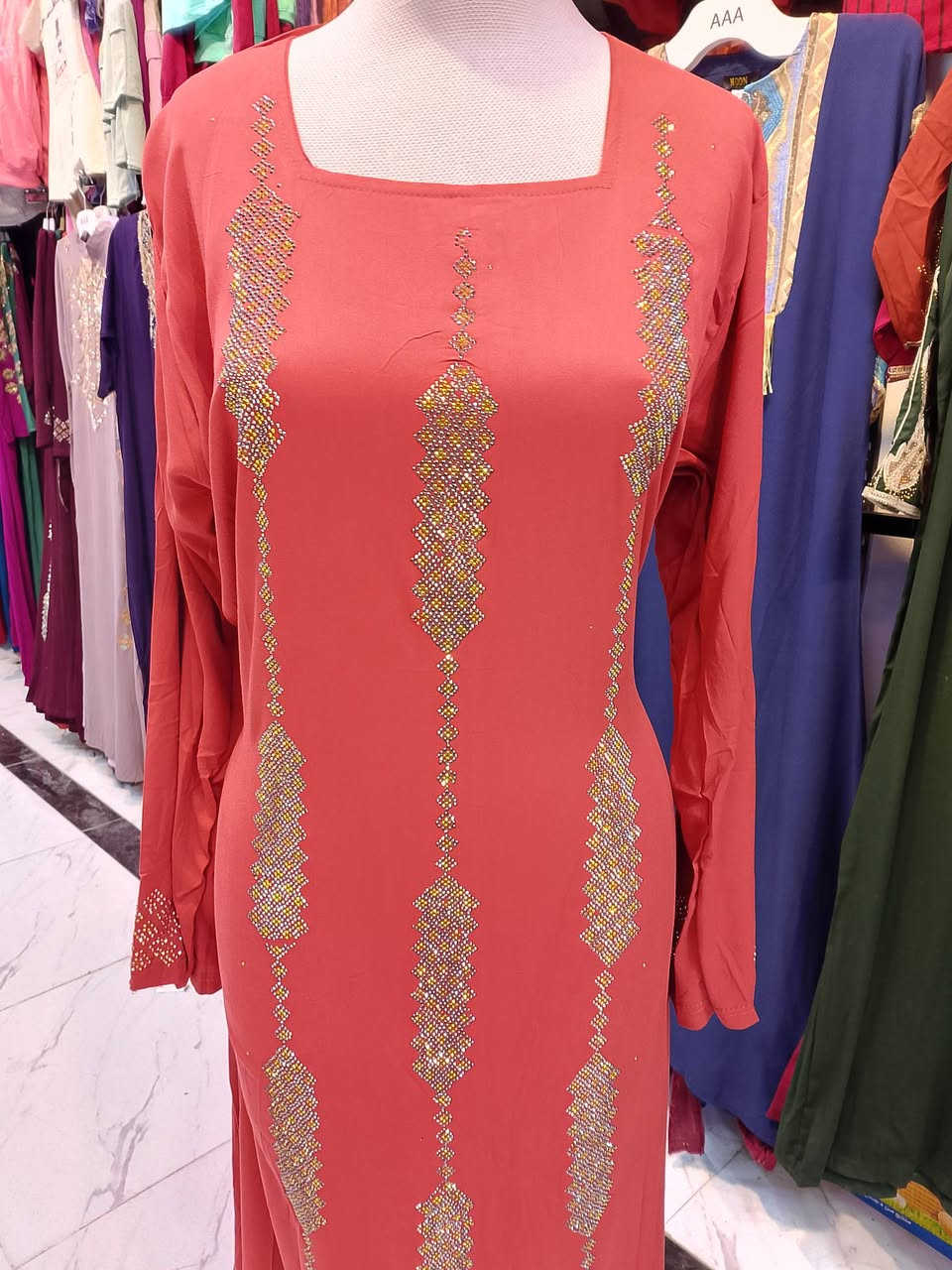 اسعار مناسبه وجوده عاليه 
والوان راقيه 
بعقوبة التحرير الفلكه الأخيره سنتر التحرير 
محمد الامين 🩵


**إذا كنت صاحب هذا الإعلان وتريد حذفه لأي سبب، رجاءا أرسل رسالة إلى الدعم الفني**