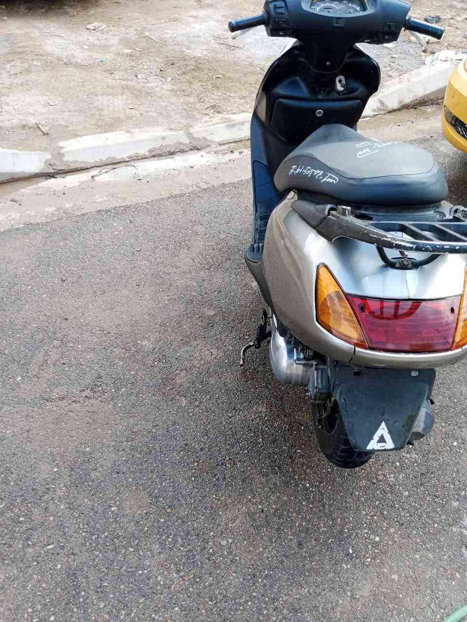 السلام عليكم سبيسي ياباني للبيع كل  نقص مابيهه  مجفته جديد مكينه خرسه ترايك وينً ماتريد كفرات تجاري البجم الكدام اصلي سعرهه 550 وبيهه مجال للشراي مكاني كوت حي جامعه رقمي ***********
