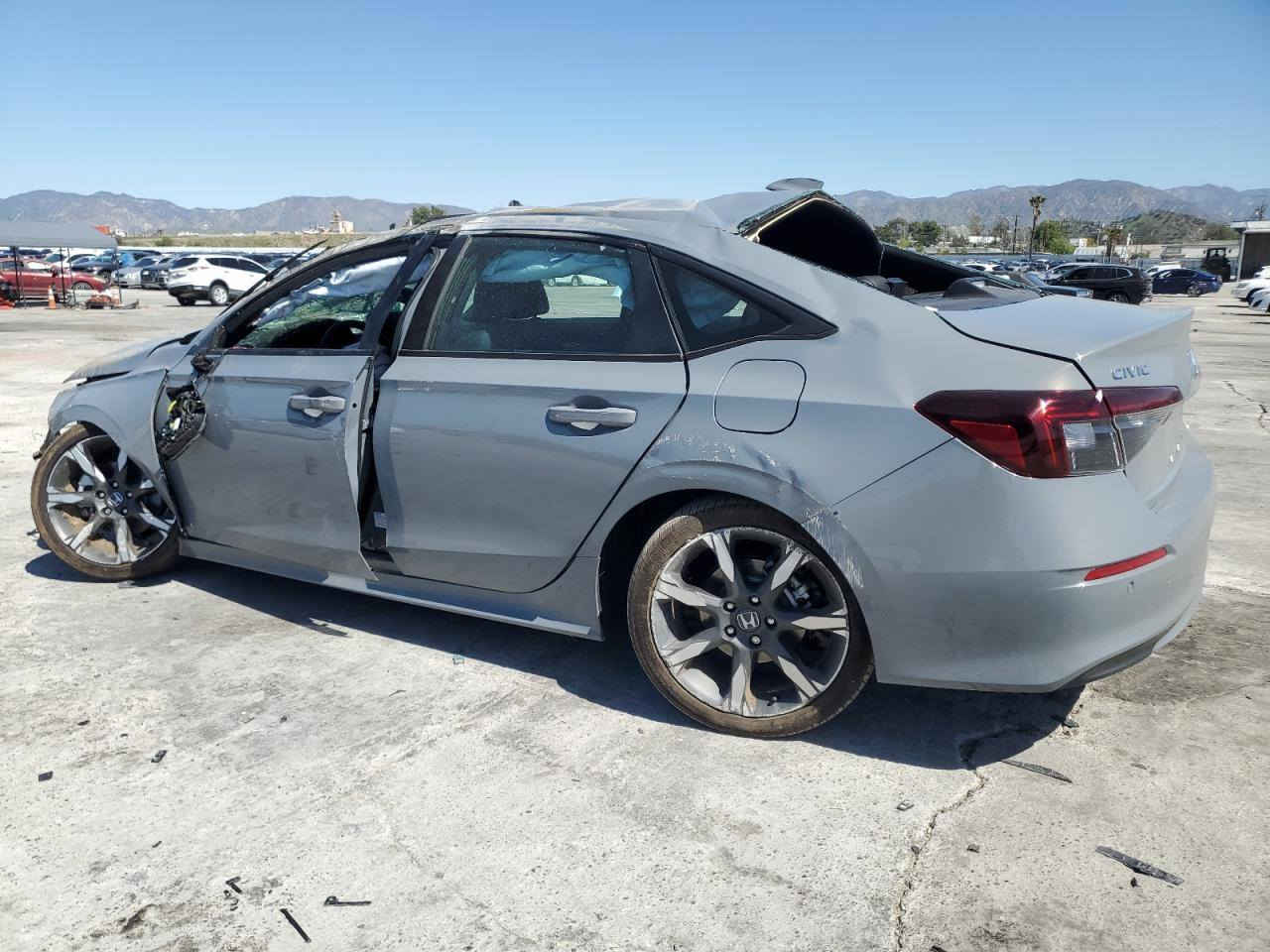 السلام عليكم خوان رجان الماتعجبه لا يعلق وكسر بيه كلشي بسعره وسوك كلشي بي خوان هونده سفك هايبرد سبورت تورنك اعله فه سياره هاذ حادثه بدون دواخل ولا شواصي ولا تبديل قطع سمكره بس تجني اني متفق ويا سمكري وصبغ 10ورقات وشرط درجه اوله سعر السياره 70وبيه مجال مكان السياره بل عقبه واصله تتخل كتاب شهدا ويه تعميره تكلفك 100 ماكو هيج سعر بسوك كله رقمي ***********  واتساب
