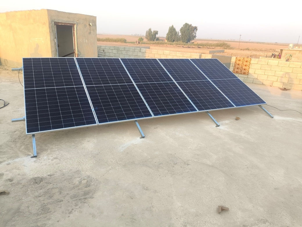 تم بفضل الله تجهيز وتنصيب  منظومة طاقة شمسية 
#لمنزل الأخ(#موفق_الحميد_النزام )
#ناحية_الرياض_حي_الشهداء
مكونات المنظومة:
🔵5 الواح ذات وجهين وكفاءة عالية وبضمان حقيقي
🔵 بطارية 16 كيلوواط ماركة Qs الممتازة
 🔵انفيرتر  5.6 كيلوواط ماركة Srne الغنية عن التعريف

مكتب هاني شاكر السلطان للطاقة الشمسية 
الحويجة #ناحية الرياض
هاني   ***********
ظافر ‏ ‪0780 680 4046‬‏
رعد ‏  ‪0782 496 9996‬‏
