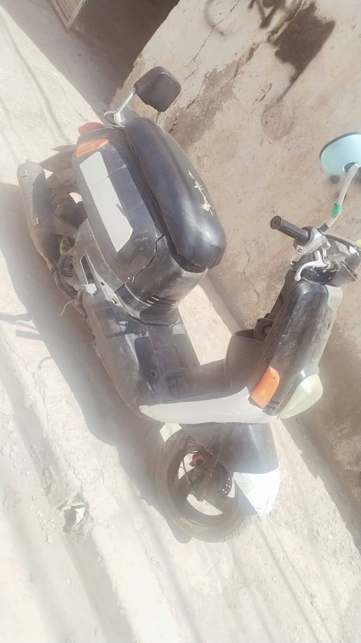 سلام عليكم
دراجه بوليس للبيع نضيفه وكامله مامفتوحه 
الدراجه ما ناقصها شي كامله ونضيفه مثل ما موضح بل صور وتجي تفحص وتشوفها بعينك 
مكان الدراجه بعقوبه  
السعر 550 وبيها مجال حك الجيه 

الاتصال 
‏‪***********‬‏
