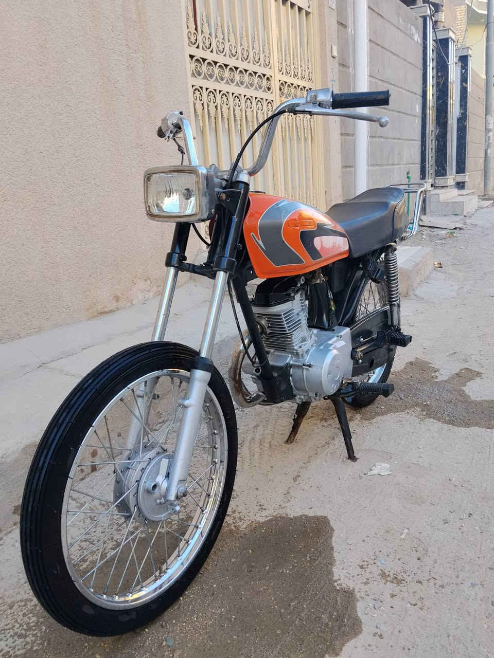 سلام عليكم للبيع دراجه ايرانيه احمد شهاب نضيفه ومال شغل توديك وجيبك مكينه خرسه ولا تنقيص ولا تبخير دراجه كلك مكفوله من الحرام الشراي ع رقم الهاتف مامتواجد ع النت كربلاء حي العباس ***********
