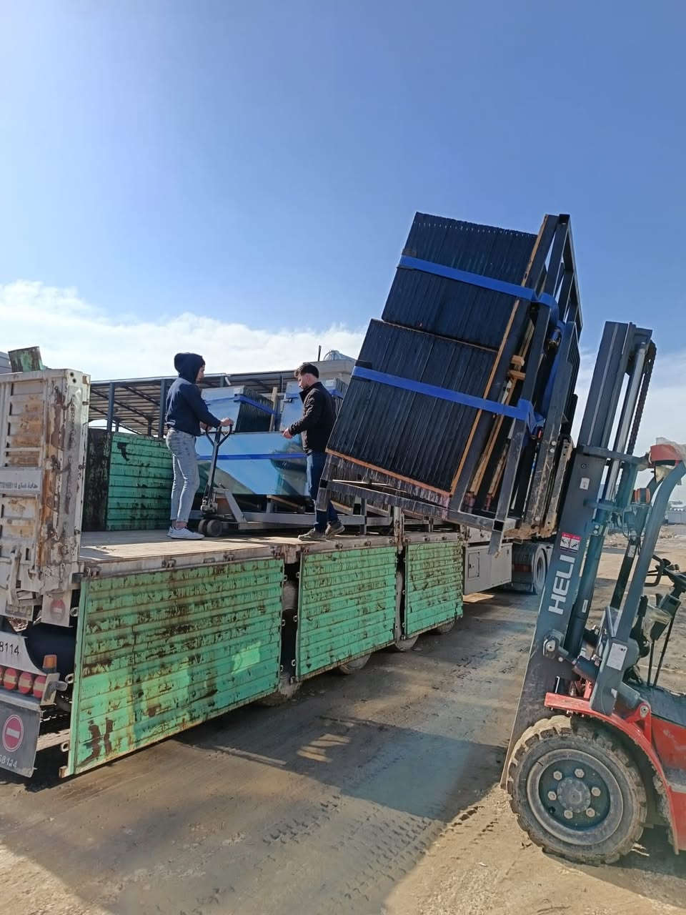 مع #AMED_GLASS ارتقِ بمشروعك بواجهات زجاجية تجمع التصميم والامان 

للتواصل 0750 039 0009
***********
