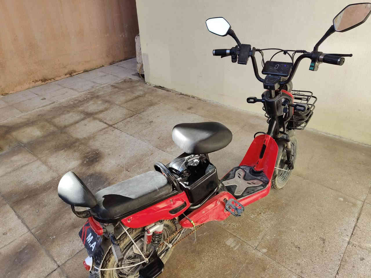 للبيع
كهربائيات بريكات كلشيي شغال مكاني موصل دوميز
مو شراي وماكد السالفه لاتطب وتتعامل وتكسر بسعر
180 الف رقمي ***********
