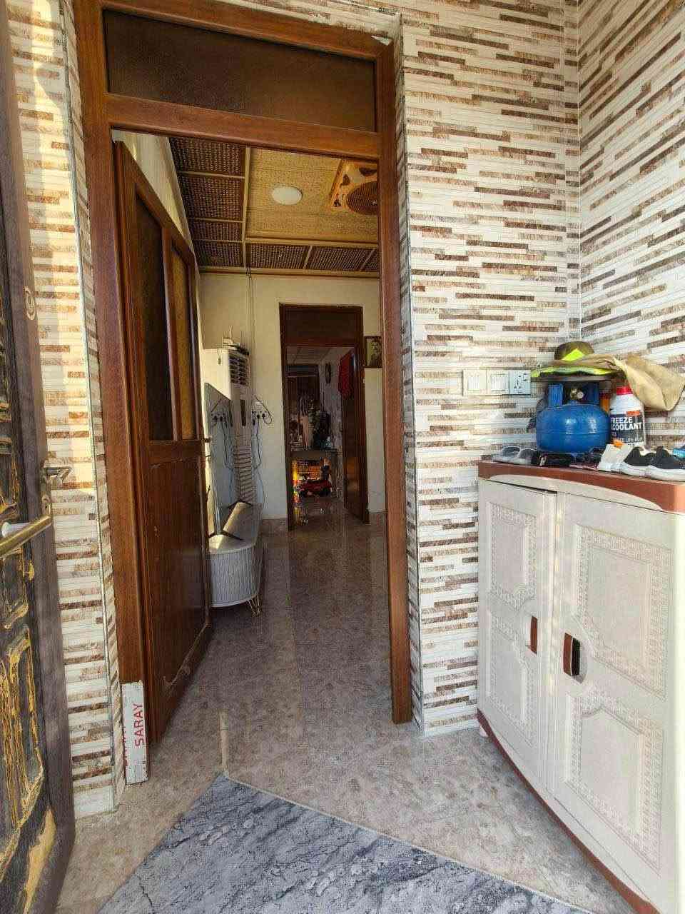 دار ل
فرع ميك ميك فلكة اخوان
مساحة 155 متر
واجهة 12.10
عمق 12.50
ط اول غرفة غرفة ضيوف و هول مطبخ و نشتملات
ط الثاني هول مطبخ غرفة نوم و مشتملات 
درج داخلي و درج خارجي
سعر 148 مليون 
شيرزاد عقارات
للاستفسار اكثر اتصل علي الارقام التاليه
***********
***********
* نستقبل جميع عروضاتكم السكنية 🏠 والتجارية 🏡 بكافة مناطق 
او زيارة مكتبنا 
ع سايدين مركز شرطة رحيم اوه مقابل صيدلية پار كركوك, العراق
