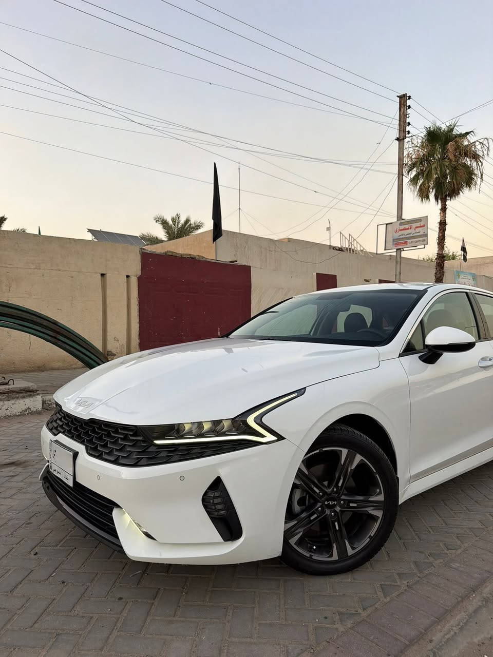 السلام عليكم
كيا K5 2023 خليجي ضمان الشركة الدولية 
ماشية : 31 الف كيلو متر حقيقي 
رقم بغداد 
فول مواصفات قمارة حديد
بصمة عدد 2 
تشغيل عن بعد
حساس امامي خلفي
ويل كب حجم 18 
كامرة خلفية
5 انظمة قيادة 
قطعتين تبريد
تبريد شاشة
مري شفط
اشاير بل مري
نفكيشن 
ليد نهاري
محرك 2000 دوش 
يدات نيكل 
السيارة جديدة بمعنى الكلمة جياست لزيرو كلهن بعدهن بيها 
مكفولة من الصبغ و البارد و التبديل وسونار موضح في الصور
مكان السيارة بغداد البنوك 
السعر : 183 وبيها مجال حك جية
للاستفسار : ***********
