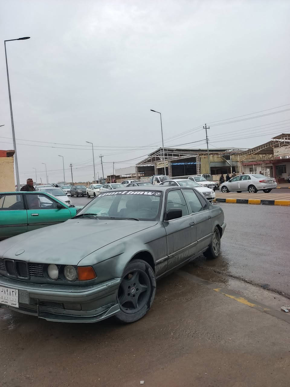 السلام عليكم.BMW. 730
گير محرك تشگ التبليط... +شلعه فوول. 

+صدر جديد +تايرات 

تبريد تدفئة شغالات 
تحويل ثاني يوم شرط.. للتصال ***********
