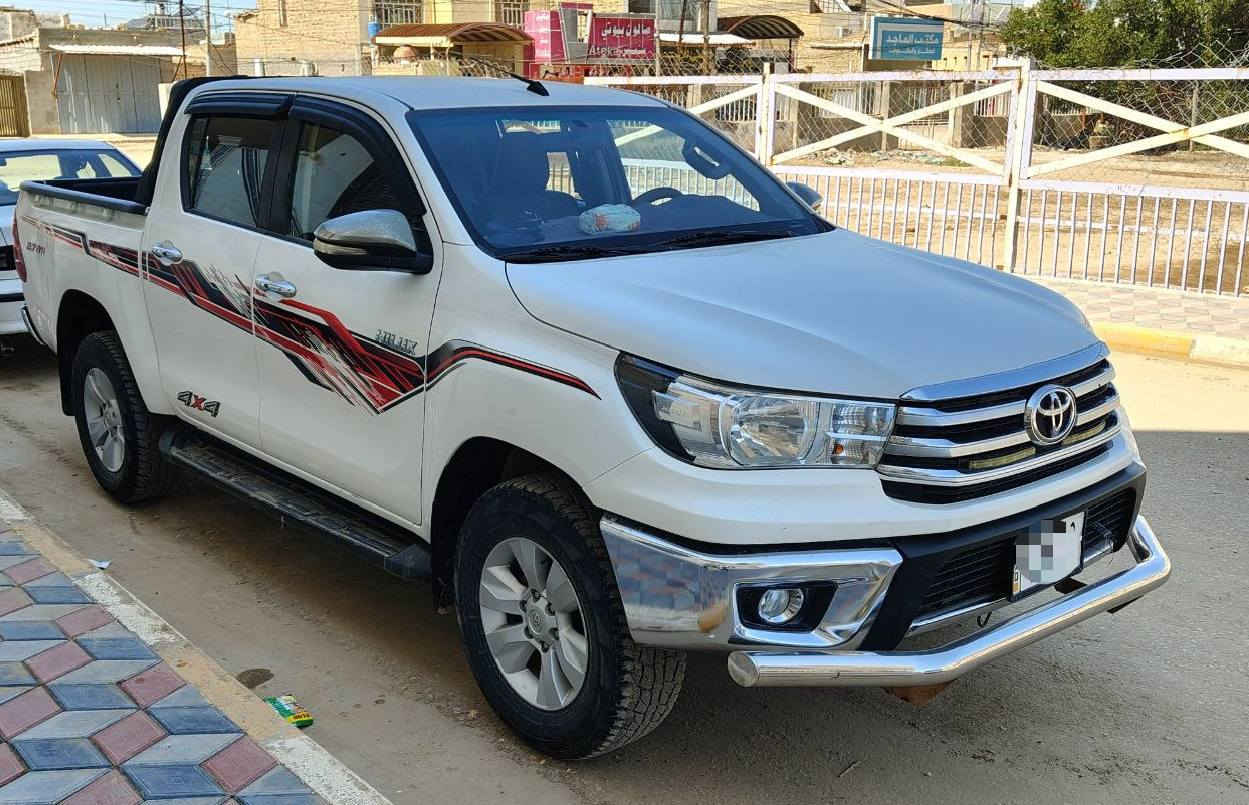 السلام عليكم
هايلوكس فورويل 2018 كير واتماتيك ٲربعه سلندر سيارة نضيفة مواصفات فول تبريد قطعتين حساسات خلفيه تخم تاير حداديه جديده رقم نجف الماني السعر 260 وبيها مجال
الديوانية الحمزة الشرقي 
للٲستفسار*********** حمزة, القادسية
