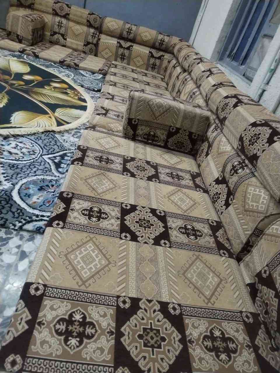 .. جلسة عربية كويتي اصلية وجهين نفس القماش مستعمل نضيفة 19 متر 9 منادر 18 ضهر 2 زواية تكيات 8 السعر 300 العنوان البصرة الجبيلة شارع السايلو قرب كرفان المختار *********** البصرة, العراق
