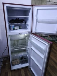 ثلاجة مستعملة • نضيف شرط • قابلة تفحص