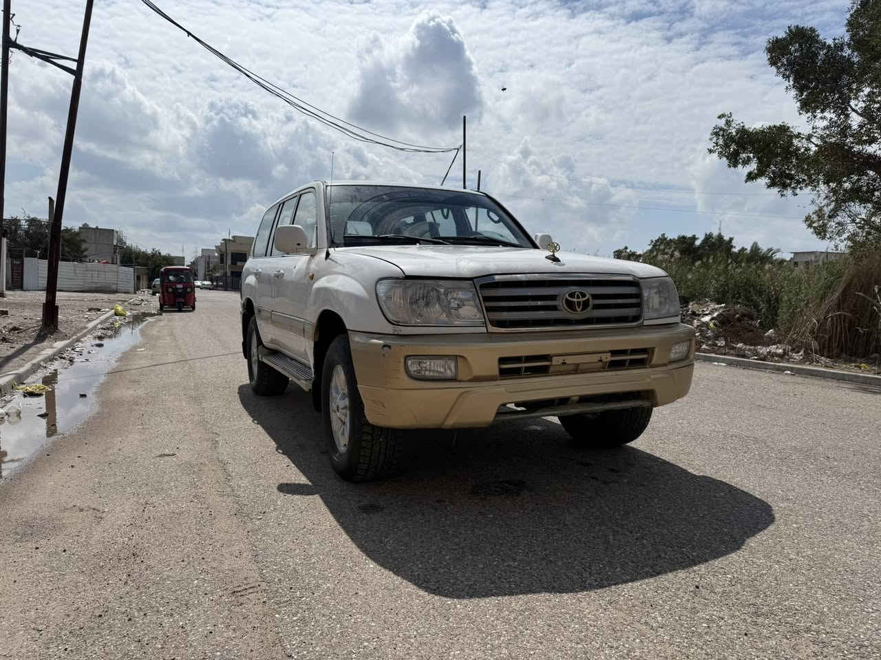 لاند كروز حديده مديل 2006 مكينة وكير اوتماتيك محورة 6 سلندر مكينة وكير مكفولات صدر امامي خلفي جديد تخم تاير جديد ويل كب جديد كهربائيات  كله شغالة اي نقص ما بيه كلج مال الكمبريسر يشكل تبريد وتدفئهً شغاله دبل فيتمات بلادي شاشه كبيره دوشمهً جديده سياره حديده بدون ارقام السعر 60 بيع او مراوس حسب القناعه ***********
