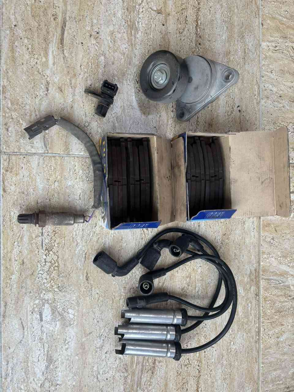 السلام عليكن غراض افيو  واير بلك اصلي وروله تجاريه حساس اوتوسنسر ودسكات السعر 20 الف مكاني بغداد الغزاليه ***********
