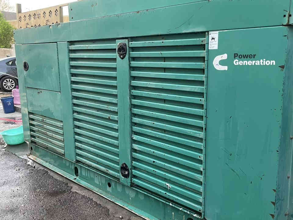 مولدة كمنز 250كيفي 
مكاني بغداد السعر مناسب للاتصال ***********
